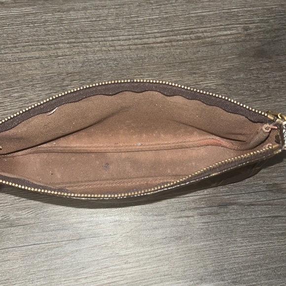 Louis Vuitton Pochette monogram logo purse handbag bag wristlet y2k vintage LV - Picture 5 of 7